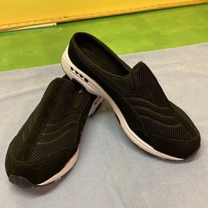 Women’s shoes